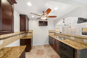 11423 Weathering Oaks Dr, Houston, TX 77066 - Photo 3