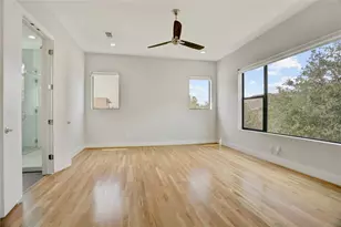 1311 Castle Ct, Houston, TX 77006 - Photo 17