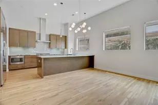 1311 Castle Ct, Houston, TX 77006 - Photo 3