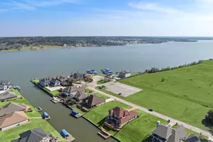 10804 Bourbon St, Willis, TX 77318 - Photo 3