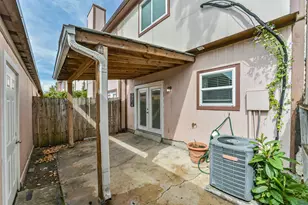 12500 Brookglade Cir, Houston, TX 77099 - Photo 9