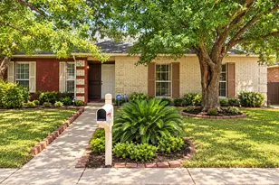 12750 Shannon Hills Dr, Houston, TX 77099 - Photo 1