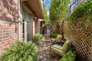 1010 Nantucket Dr, Houston, TX 77057 - Photo 45