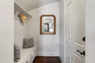 1010 Nantucket Dr, Houston, TX 77057 - Photo 5