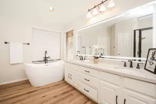 10 Heathstone Pl, The Woodlands, TX 77381 - Photo 3