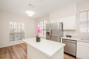 10 Heathstone Pl, The Woodlands, TX 77381 - Photo 7