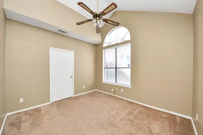 14550 Fonmeadow Drive #1301, Houston, TX 77035 - Photo 11