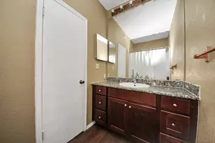 14550 Fonmeadow Dr, Houston, TX 77035 - Photo 15