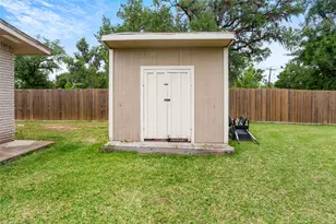 454 Southern Oaks Dr, Lake Jackson, TX 77566 - Photo 29