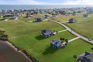 4003 Indian Beach Dr, Galveston, TX 77554 - Photo 3