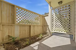 8055 Cambridge St, Houston, TX 77054 - Photo 11