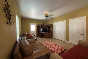 20418 Birchmont Dr, Guy, TX 77444 - Photo 5