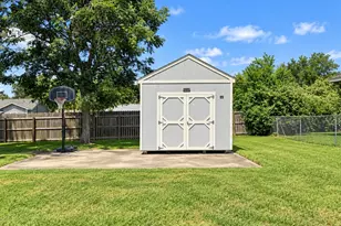 118 W Mahan St, Richwood, TX 77531 - Photo 17