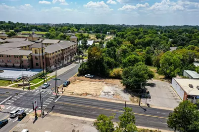 1532 Sam Houston Avenue, Huntsville, TX 77340 - Photo 9