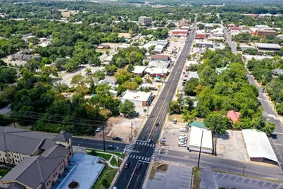 1532 Sam Houston Avenue, Huntsville, TX 77340 - Photo 11