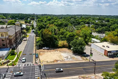 1532 Sam Houston Avenue, Huntsville, TX 77340 - Photo 7