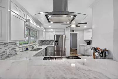 310 Pinemont Drive, Sour Lake, TX 77659 - Photo 11