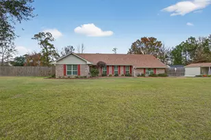 310 Pinemont Dr, Sour Lake, TX 77659 - Photo 1