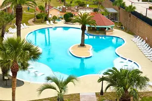 9520 Seawall Blvd, Galveston, TX 77554 - Photo 5