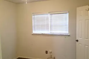 13031 Ambrose St, Houston, TX 77045 - Photo 5