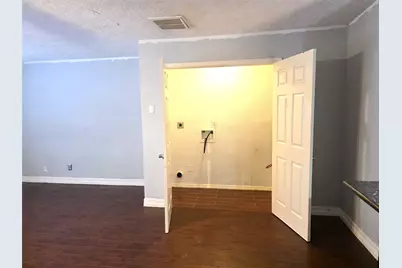 13031 Ambrose Street, Houston, TX 77045 - Photo 9