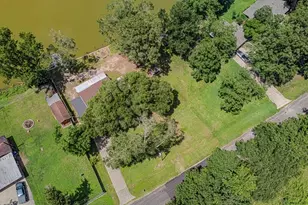 792 E Taylor Lake Cir, Livingston, TX 77351 - Photo 3