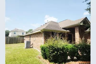 9803 Wedgeford Court, Houston, TX 77044 - Photo 3