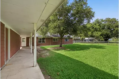 5040 County Road 31, Angleton, TX 77515 - Photo 27