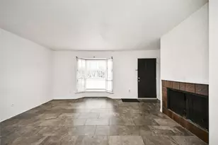 9350 Country Creek Dr, Houston, TX 77036 - Photo 7