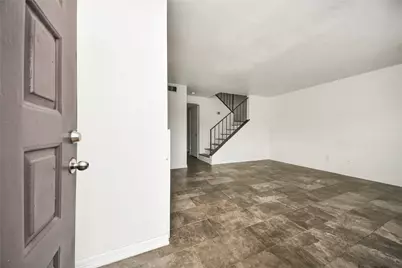 9350 Country Creek Drive #5, Houston, TX 77036 - Photo 5