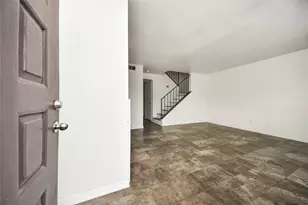 9350 Country Creek Dr, Houston, TX 77036 - Photo 5