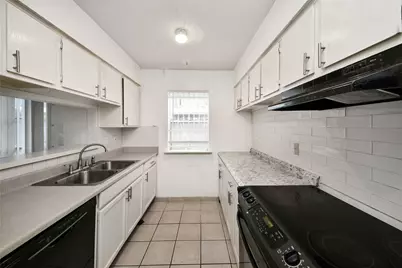 9350 Country Creek Drive #5, Houston, TX 77036 - Photo 15