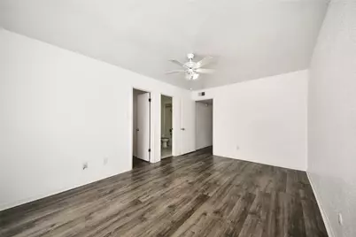 9350 Country Creek Drive #5, Houston, TX 77036 - Photo 21