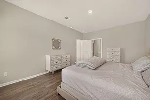 6402 Autumn Equinox Dr, Houston, TX 77048 - Photo 21