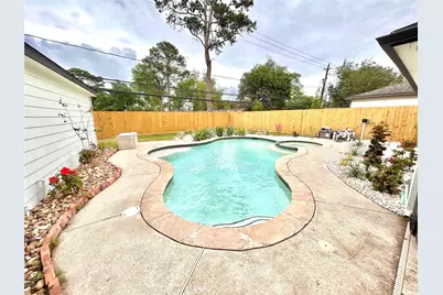 2511 Briarpark Drive, Houston, TX 77042 - Photo 11
