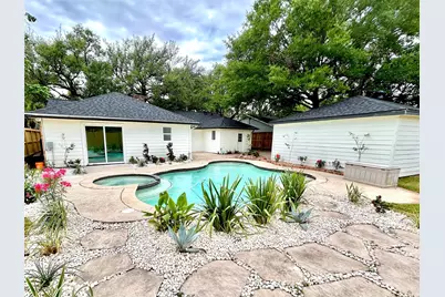 2511 Briarpark Drive, Houston, TX 77042 - Photo 7