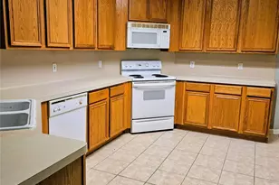 2419 Floral Ridge Dr, Spring, TX 77388 - Photo 5