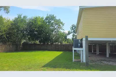 535 12th Street, San Leon, TX 77539 - Photo 3