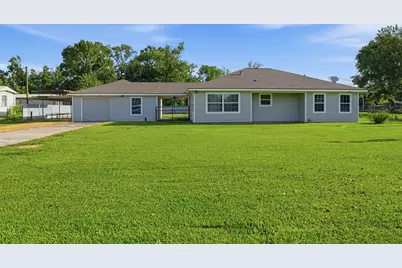 212 Jones Road, Highlands, TX 77562 - Photo 1