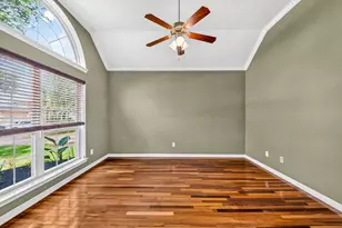 2705 Rocky Springs Dr, Pearland, TX 77584 - Photo 3
