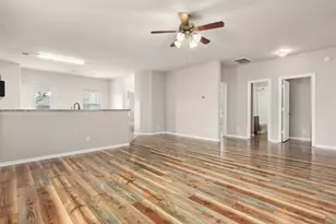 8109 Quartz Ln, Texas City, TX 77591 - Photo 5