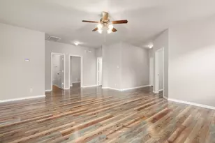 8109 Quartz Ln, Texas City, TX 77591 - Photo 11