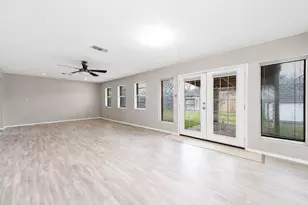 10523 Sagevale Ln, Houston, TX 77089 - Photo 11