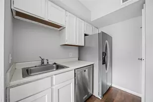 6201 Beverly Hill St, Houston, TX 77057 - Photo 11