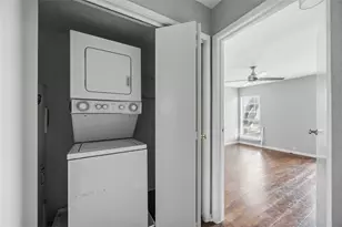 6201 Beverly Hill St, Houston, TX 77057 - Photo 15