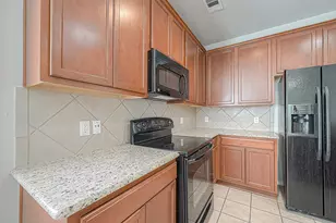 2748 Maybrook Hollow Ln, Houston, TX 77047 - Photo 17