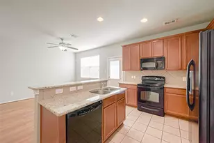 2748 Maybrook Hollow Ln, Houston, TX 77047 - Photo 15