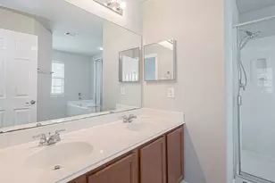 2748 Maybrook Hollow Ln, Houston, TX 77047 - Photo 33