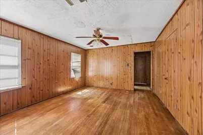 8520 Glenview Drive, Houston, TX 77017 - Photo 9