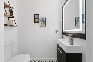 310 S Jensen Dr, Houston, TX 77003 - Photo 15